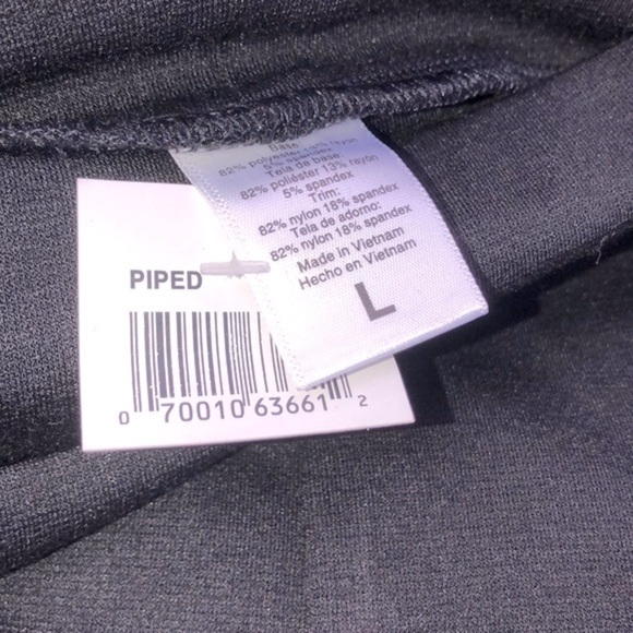 Black size large piped faux leather riding pants - Picture 6 of 6